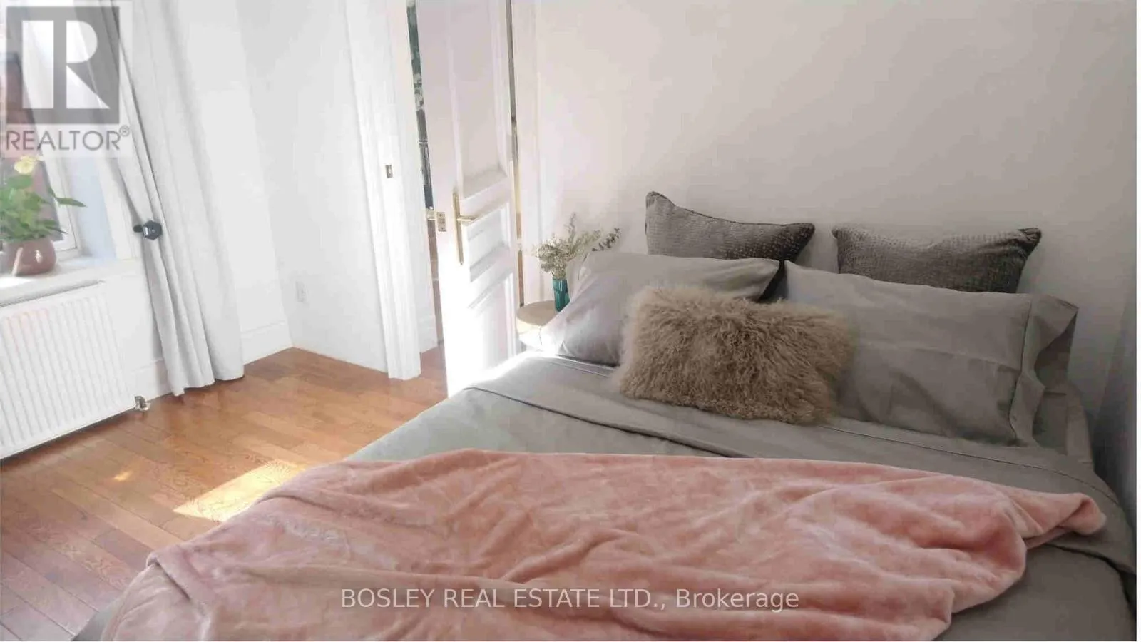 2 - 21 LANSDOWNE AVENUE