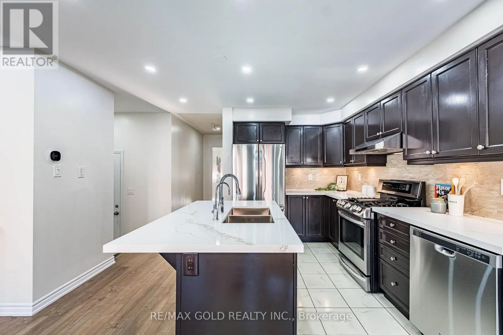 6 VOLNER ROAD