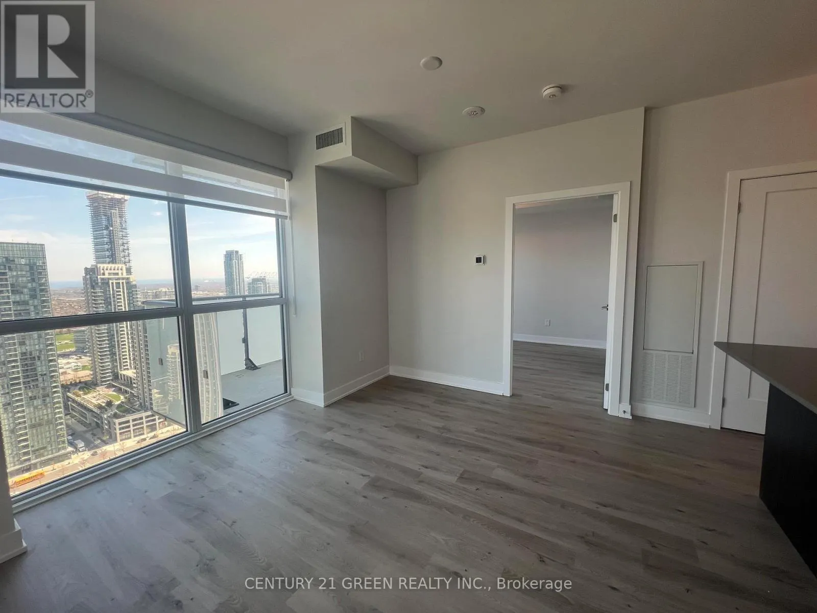 3203 - 430 SQUARE ONE DRIVE