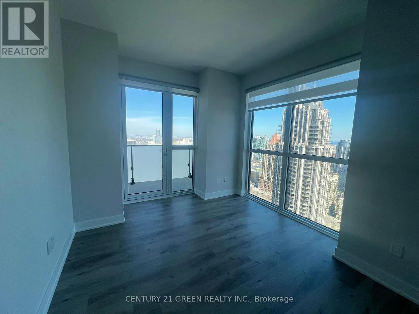 3203 - 430 SQUARE ONE DRIVE