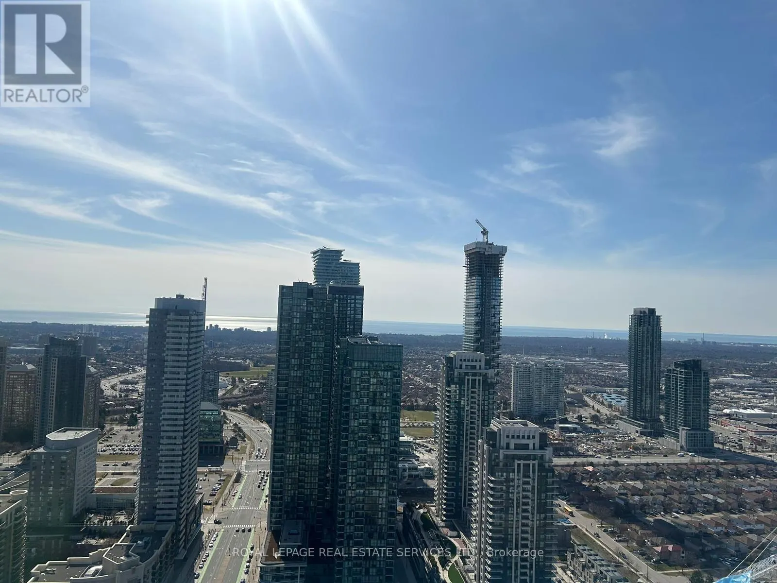 4111 - 430 SQUARE ONE DRIVE