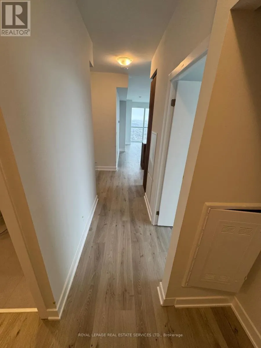 4111 - 430 SQUARE ONE DRIVE