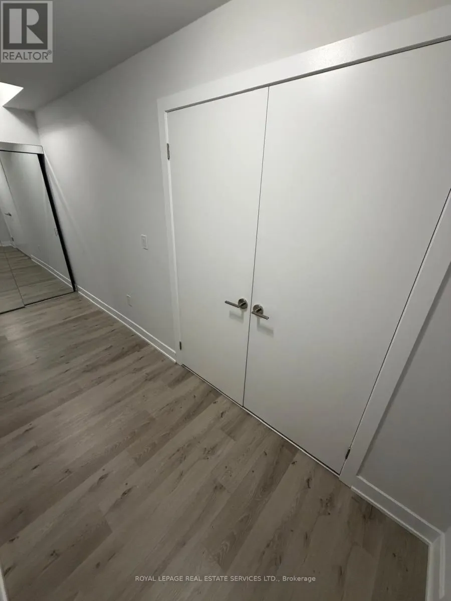 4111 - 430 SQUARE ONE DRIVE