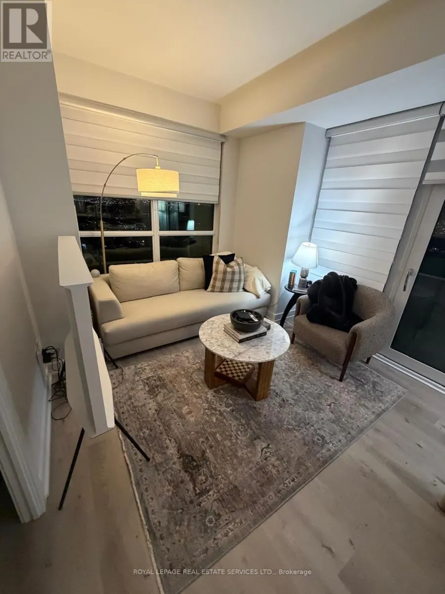 4111 - 430 SQUARE ONE DRIVE