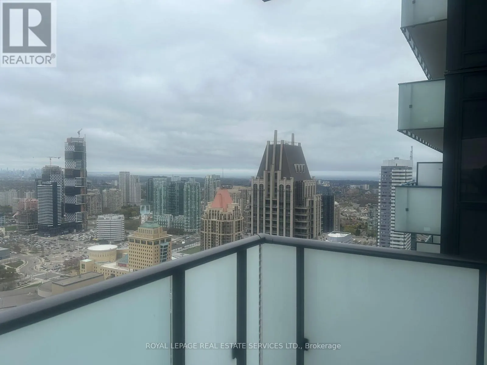 4111 - 430 SQUARE ONE DRIVE
