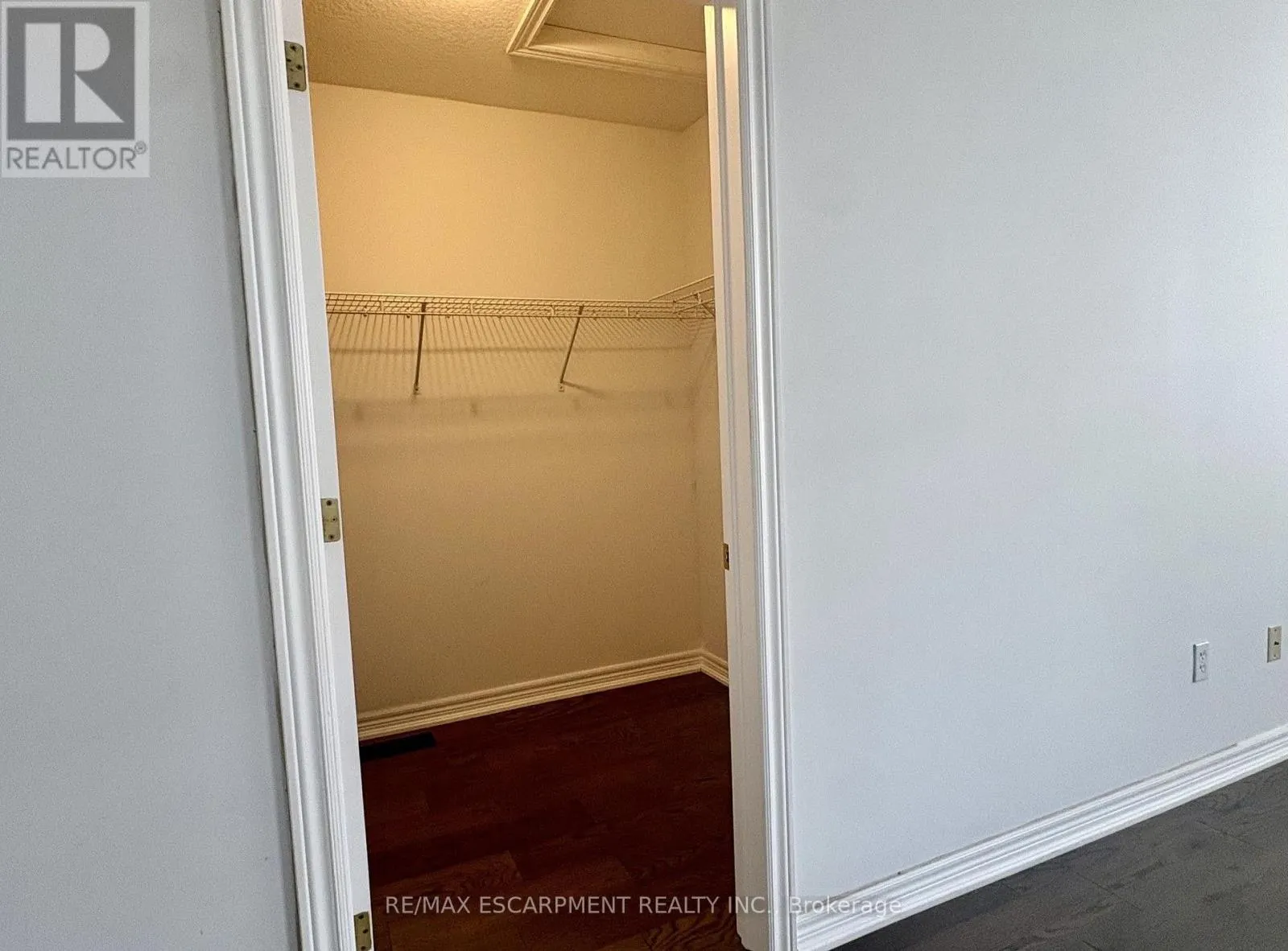 5325 APPLEGARTH DRIVE