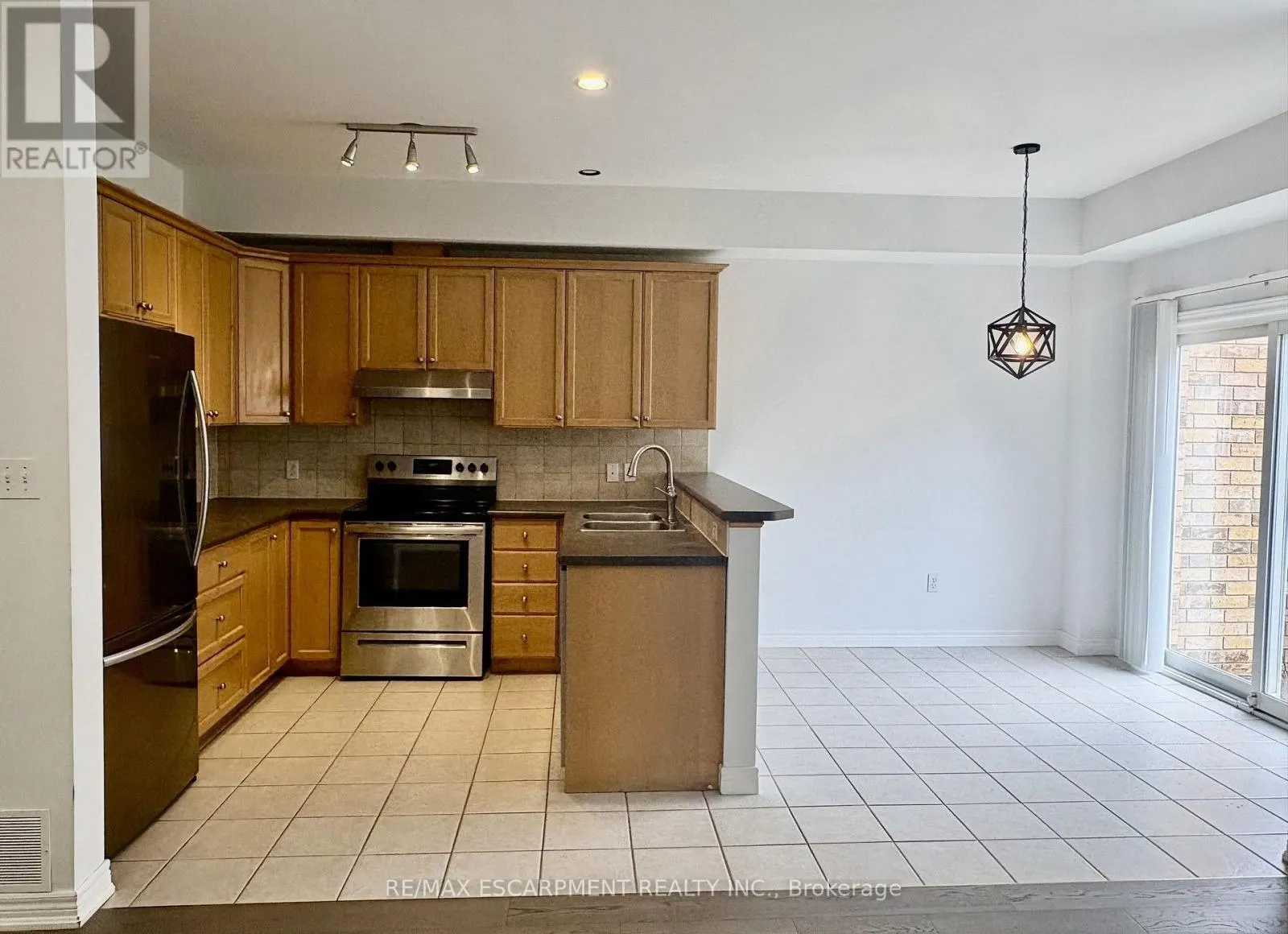 5325 APPLEGARTH DRIVE