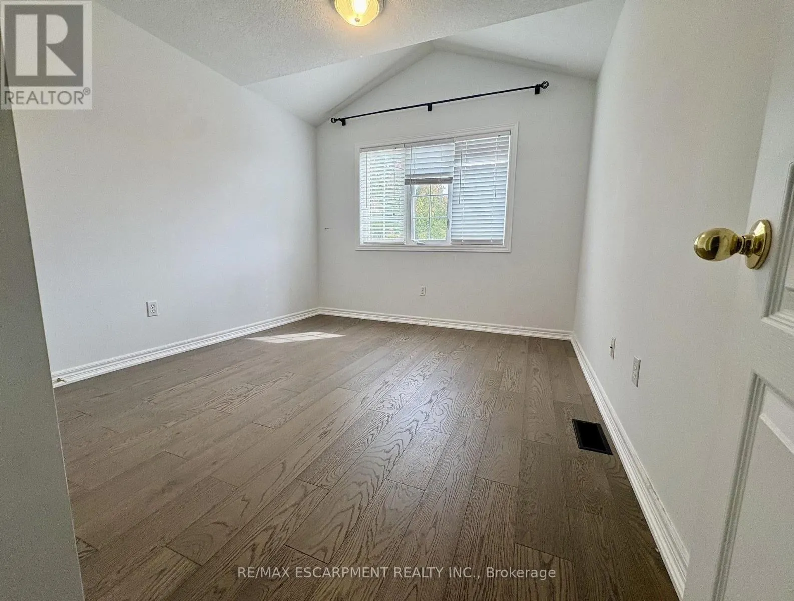 5325 APPLEGARTH DRIVE