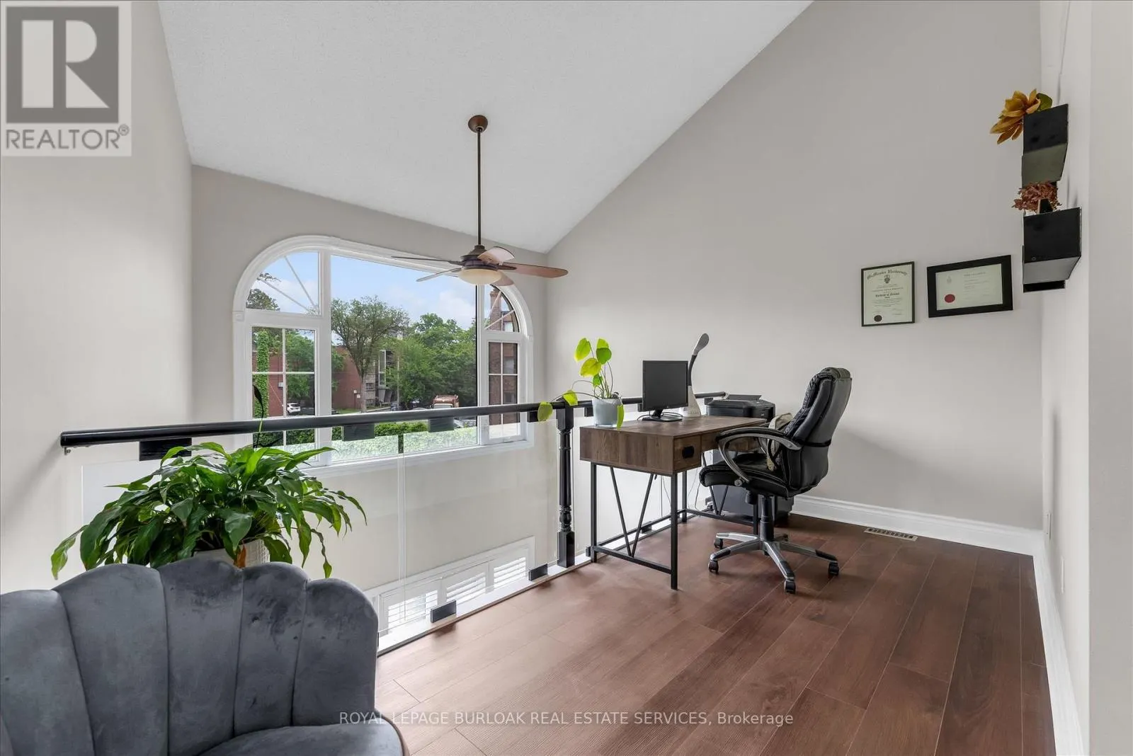 6 - 2110 NEW STREET