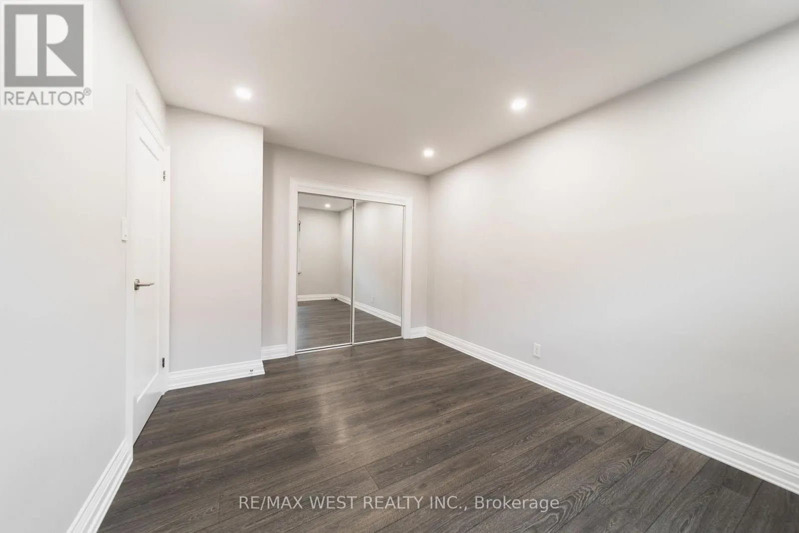 7 - 237 MELROSE STREET