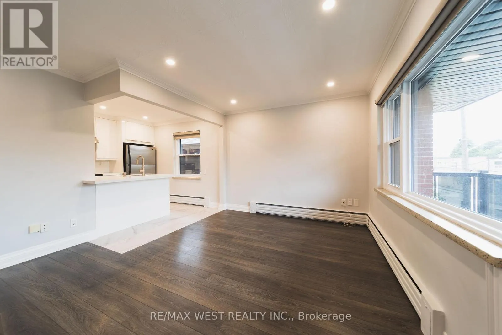 7 - 237 MELROSE STREET