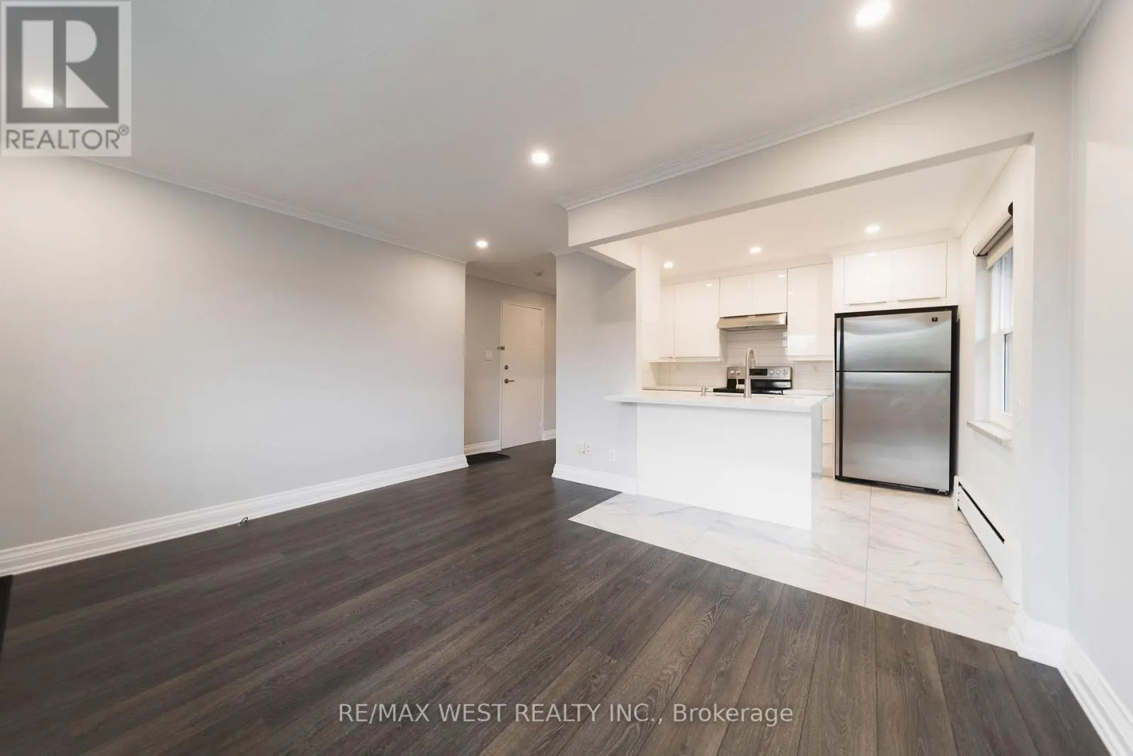 7 - 237 MELROSE STREET