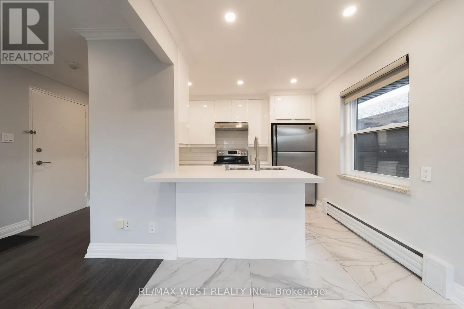 7 - 237 MELROSE STREET