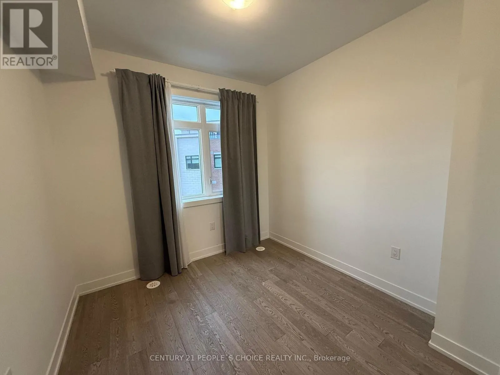 208 - 1115 DOUGLAS MCCURDY COMM