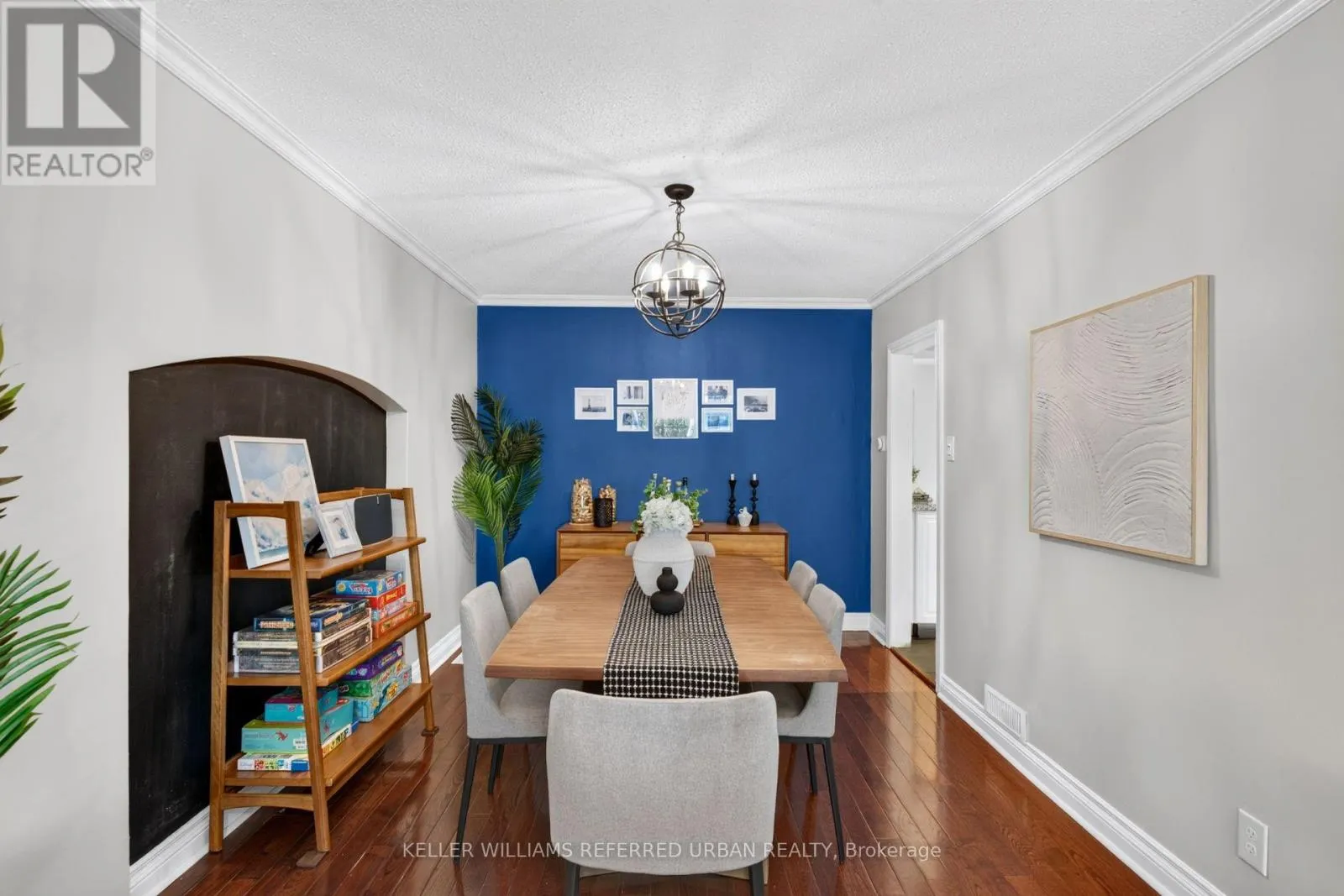54 ALBANI STREET