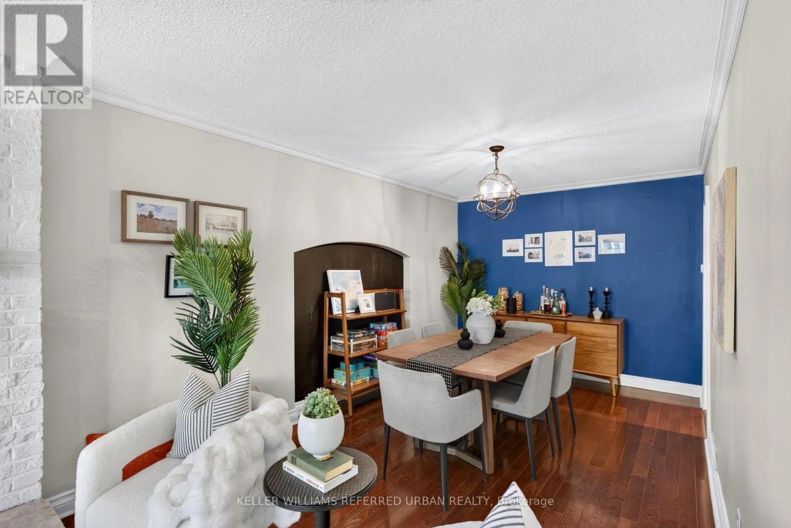54 ALBANI STREET