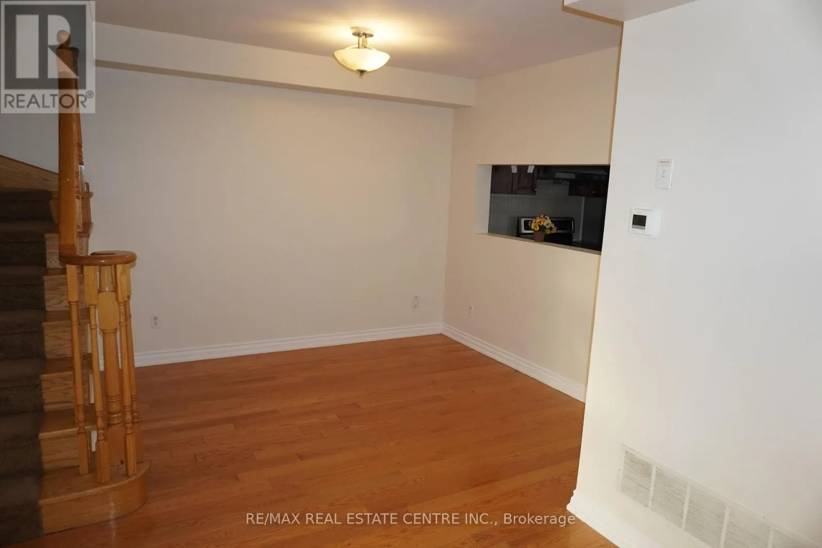 858 BETHANY CRESCENT