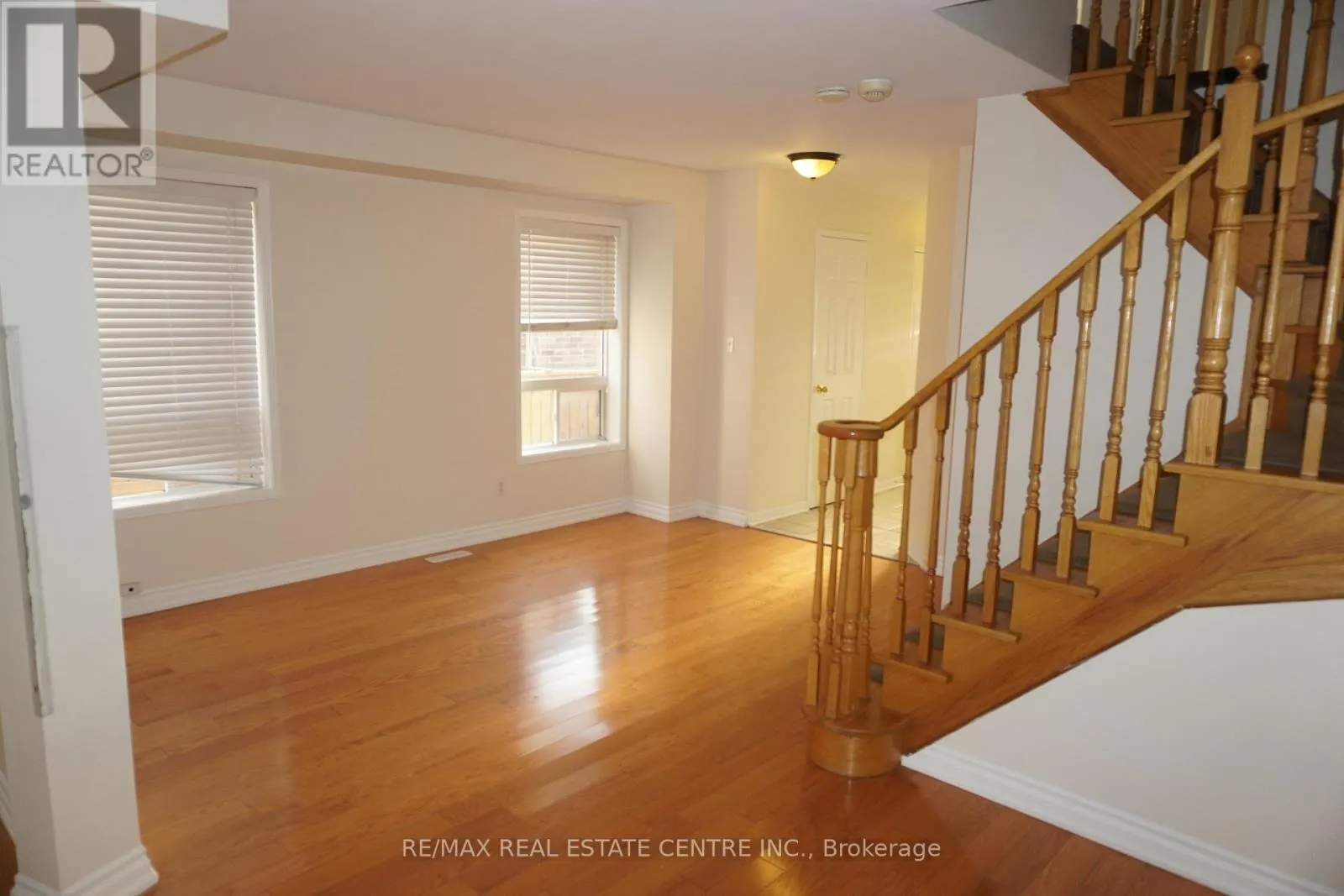 858 BETHANY CRESCENT