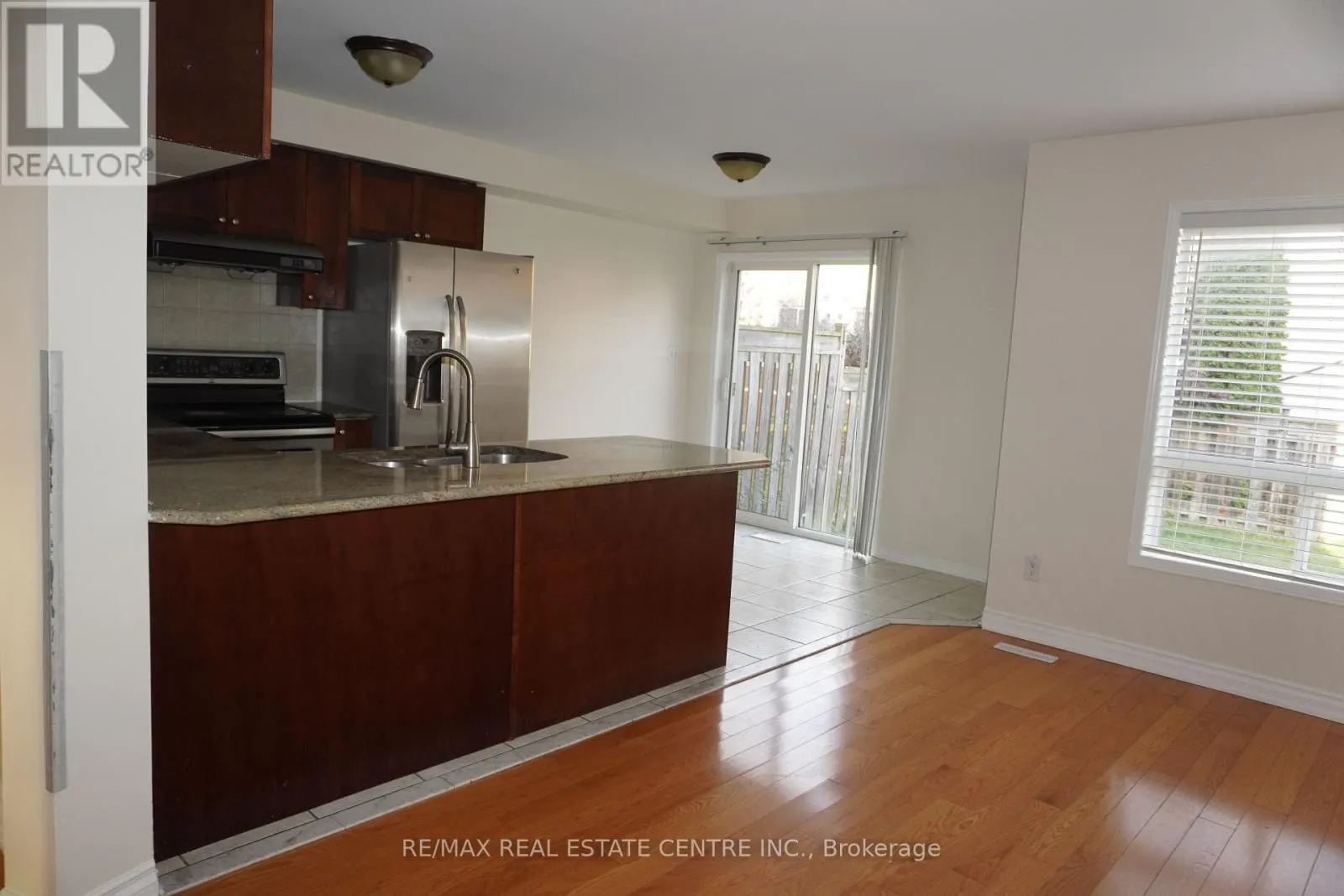858 BETHANY CRESCENT