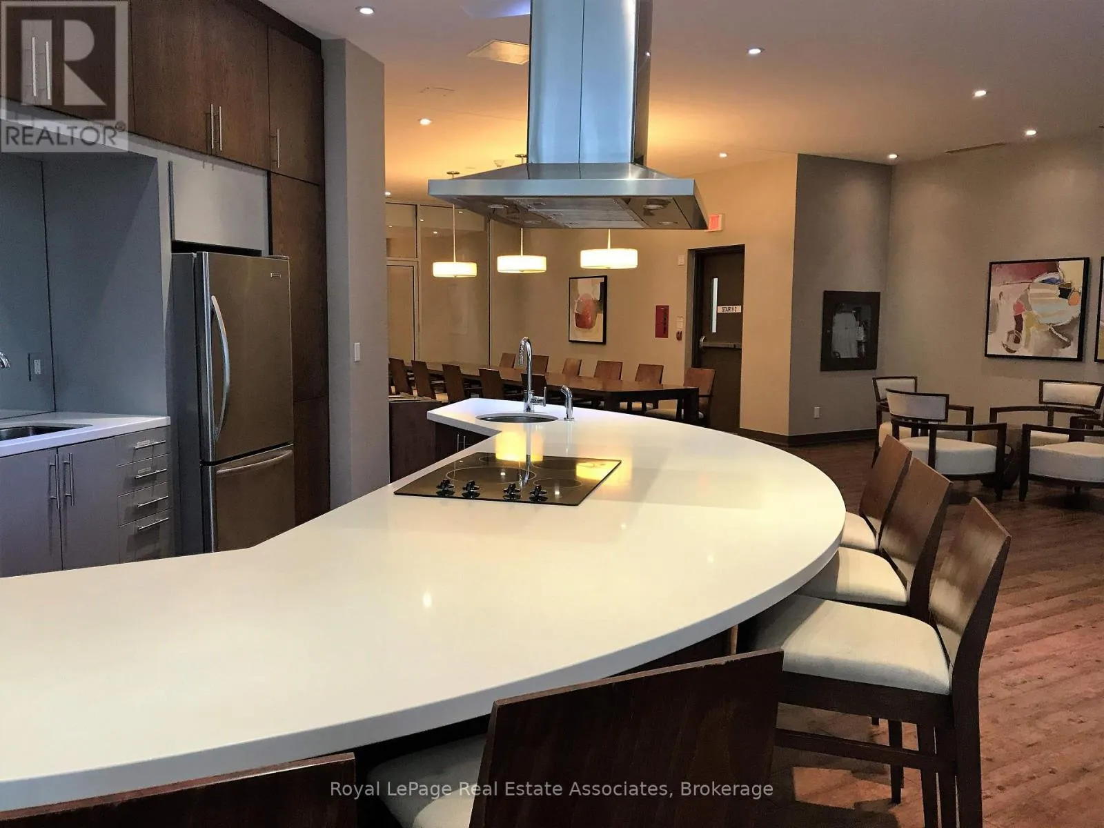2408 - 2230 LAKE SHORE BOULEVARD W