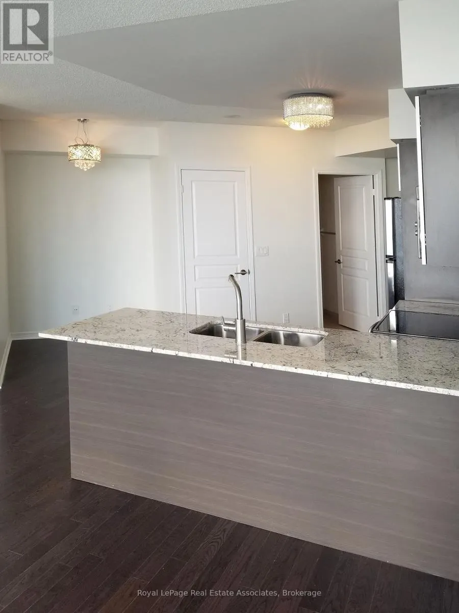 2408 - 2230 LAKE SHORE BOULEVARD W