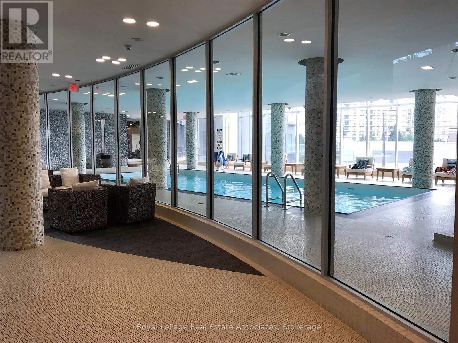 2408 - 2230 LAKE SHORE BOULEVARD W