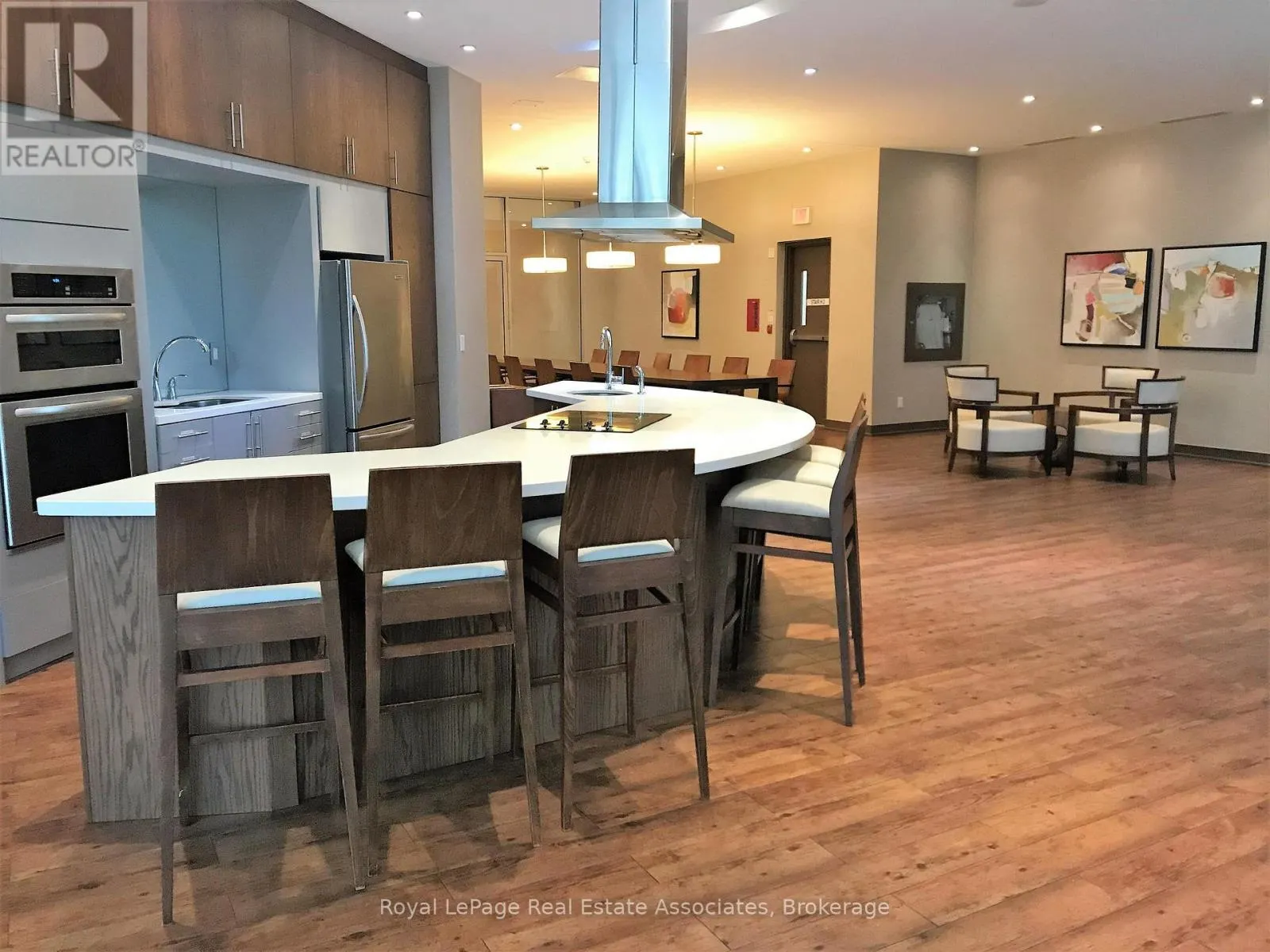 2408 - 2230 LAKE SHORE BOULEVARD W