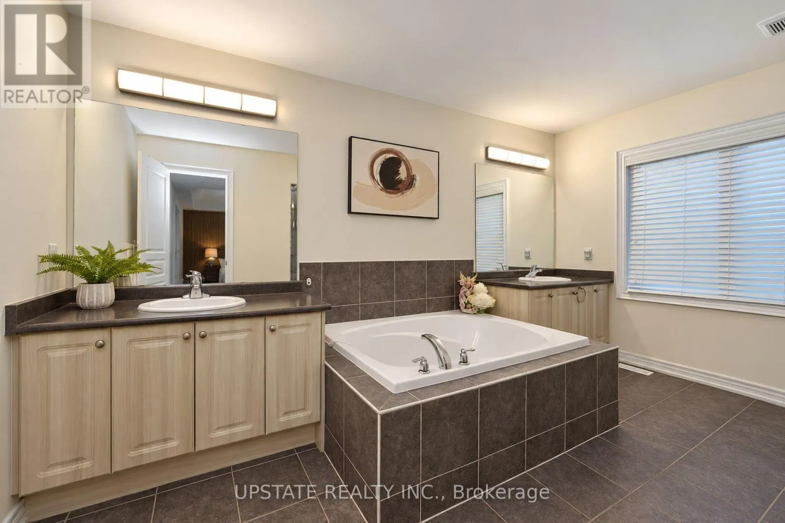 15 CRANWOOD CIRCLE