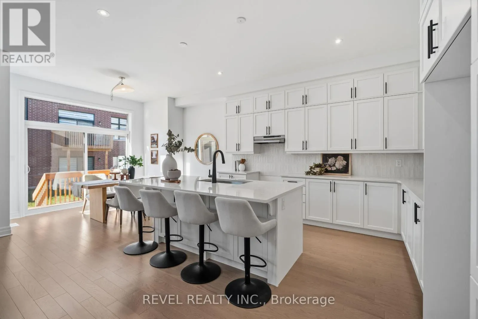 1251 BLACK BEAR TRAIL