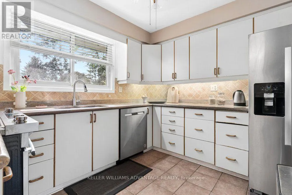 2192 CASTLESTONE COURT