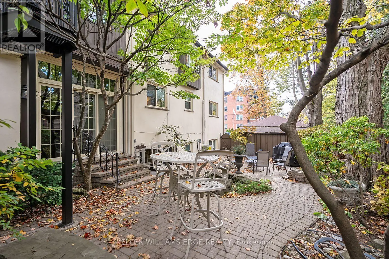6 - 432 BURLINGTON AVENUE