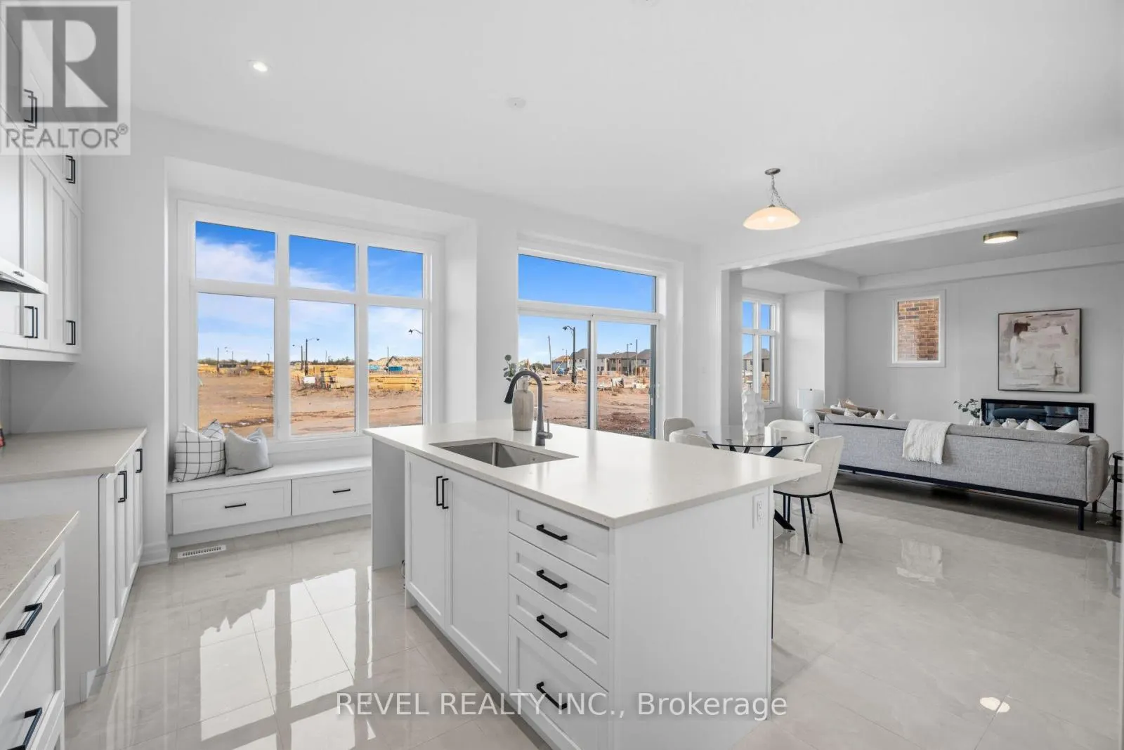 1153 MAVERICK WAY