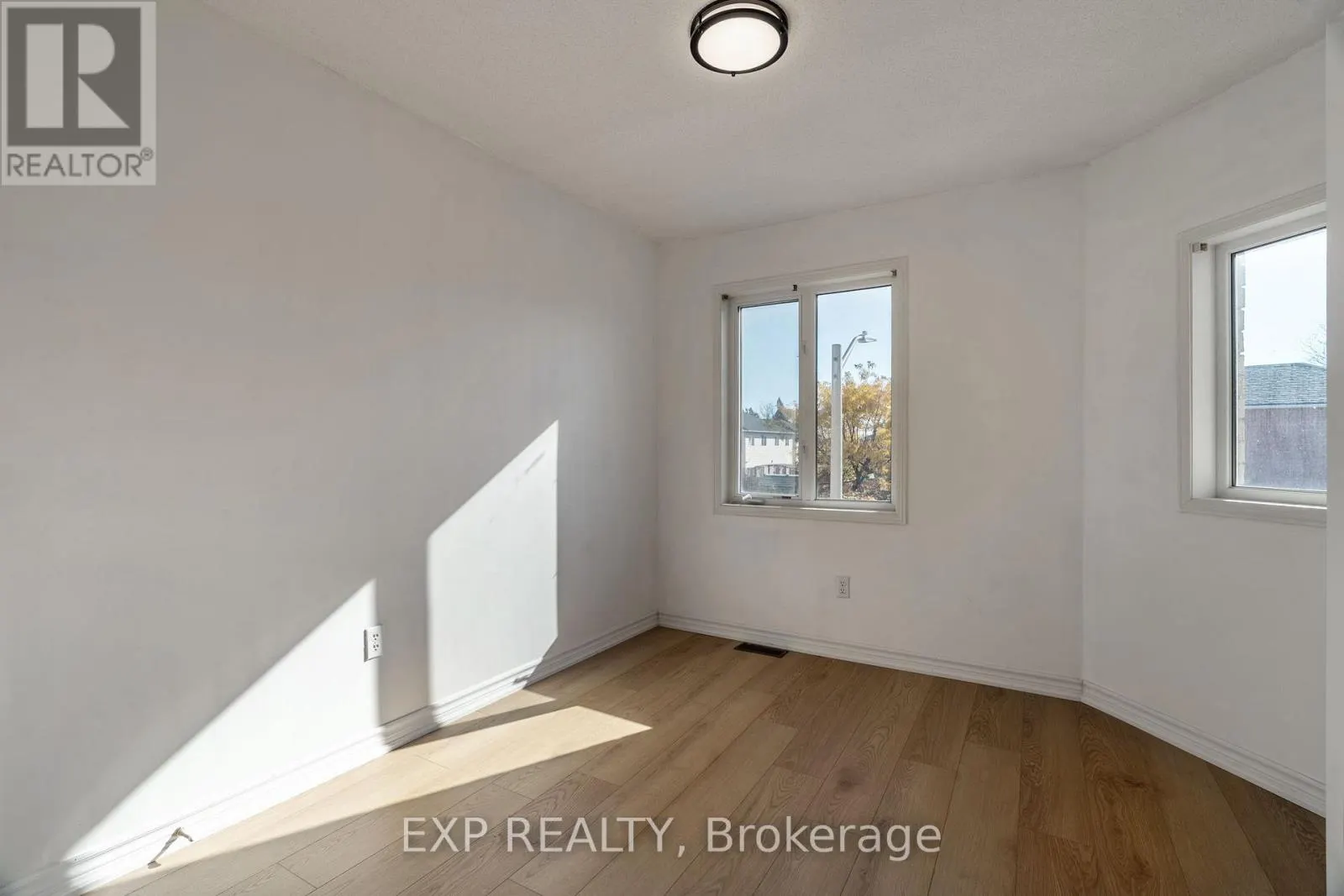 37 - 200 CRESTHAVEN ROAD