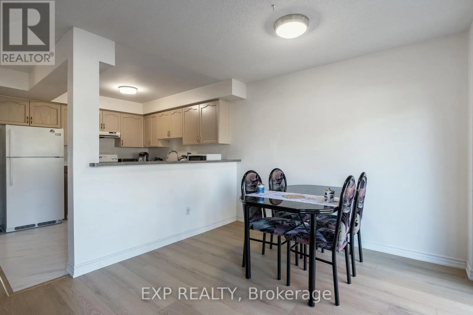 37 - 200 CRESTHAVEN ROAD