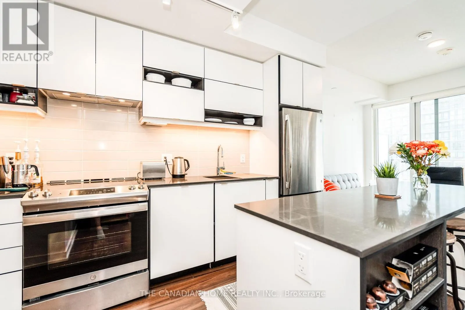 1412 - 4065 CONFEDERATION PARKWAY