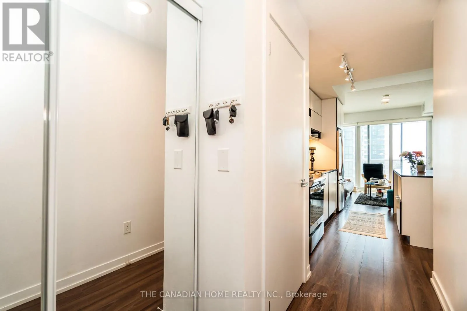 1412 - 4065 CONFEDERATION PARKWAY