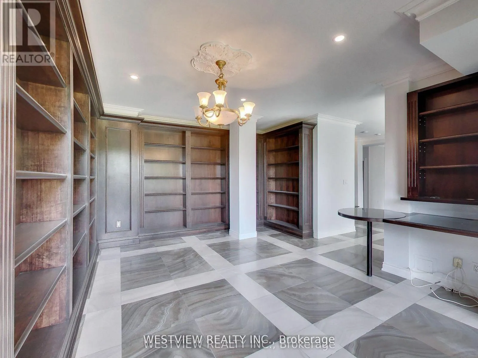 116 - 2111 LAKE SHORE BOULEVARD W