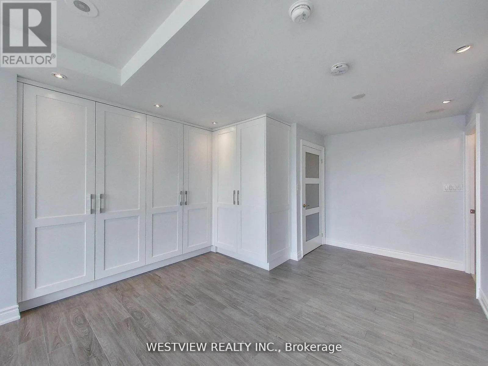 116 - 2111 LAKE SHORE BOULEVARD W