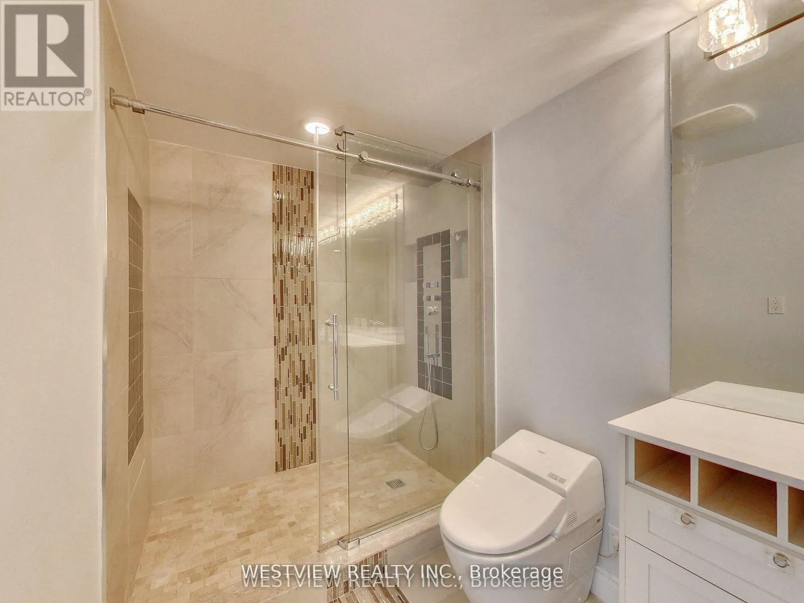 116 - 2111 LAKE SHORE BOULEVARD W