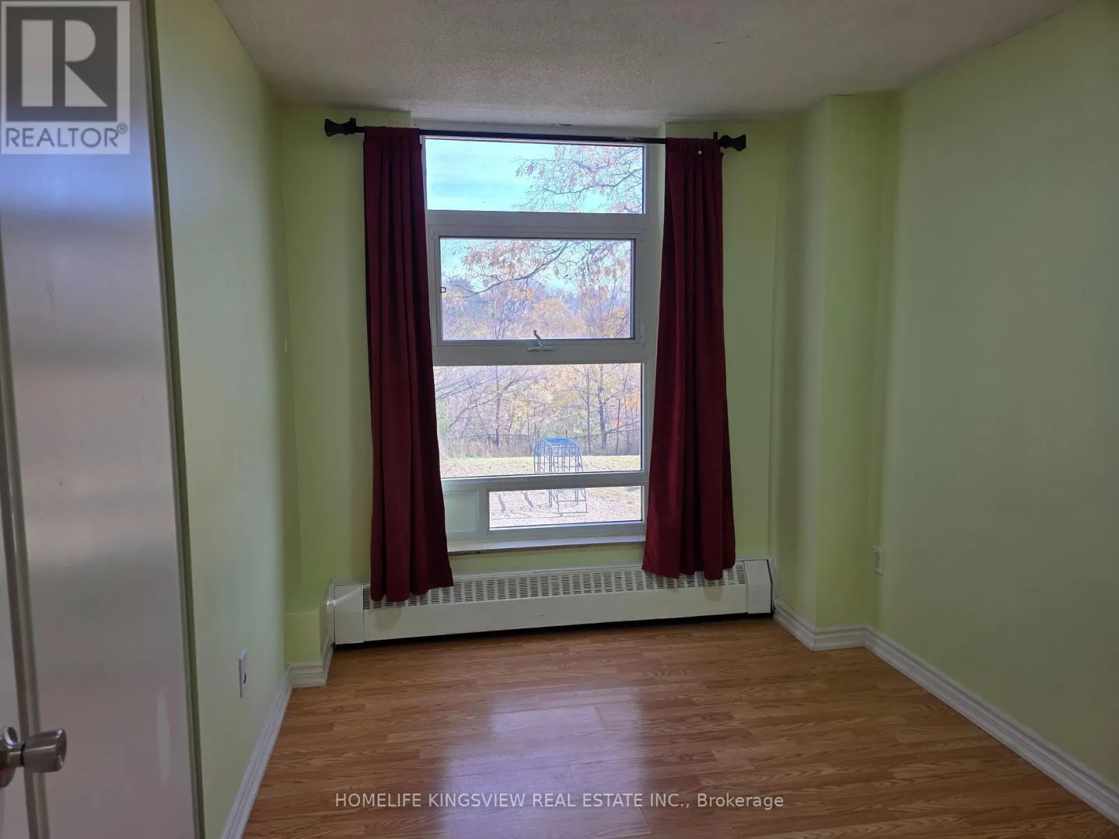 211 - 355 DRIFTWOOD AVENUE