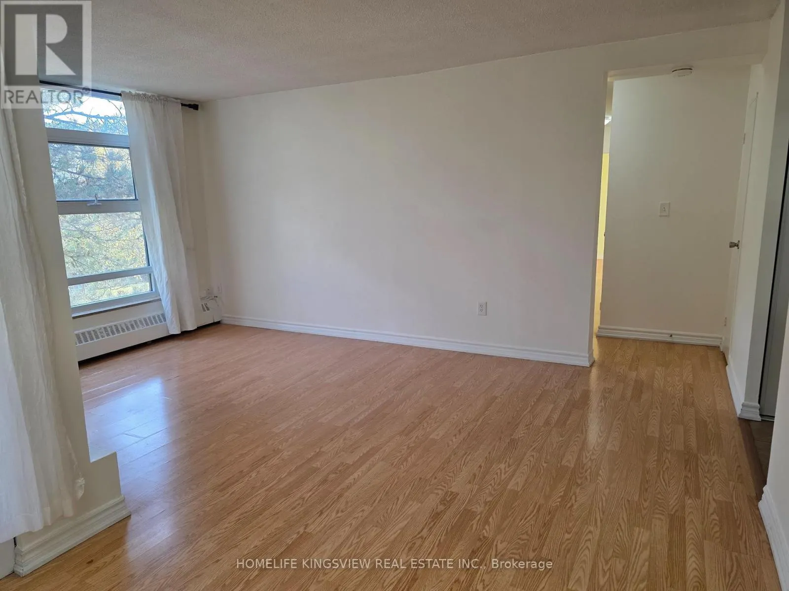 211 - 355 DRIFTWOOD AVENUE