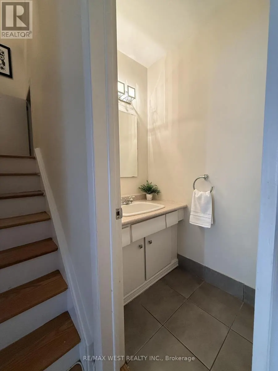 43 - 51 BROADFIELD DRIVE