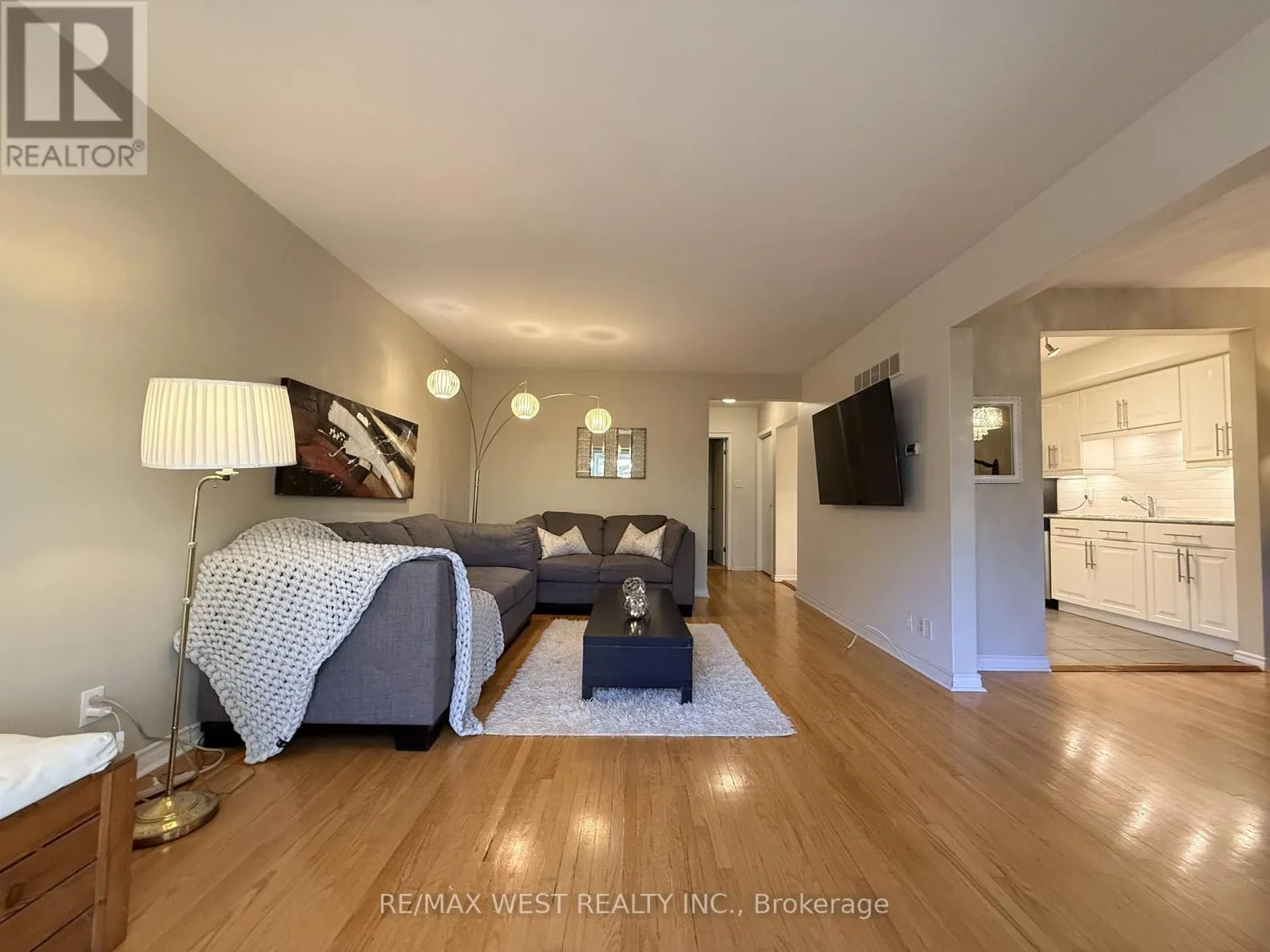 43 - 51 BROADFIELD DRIVE