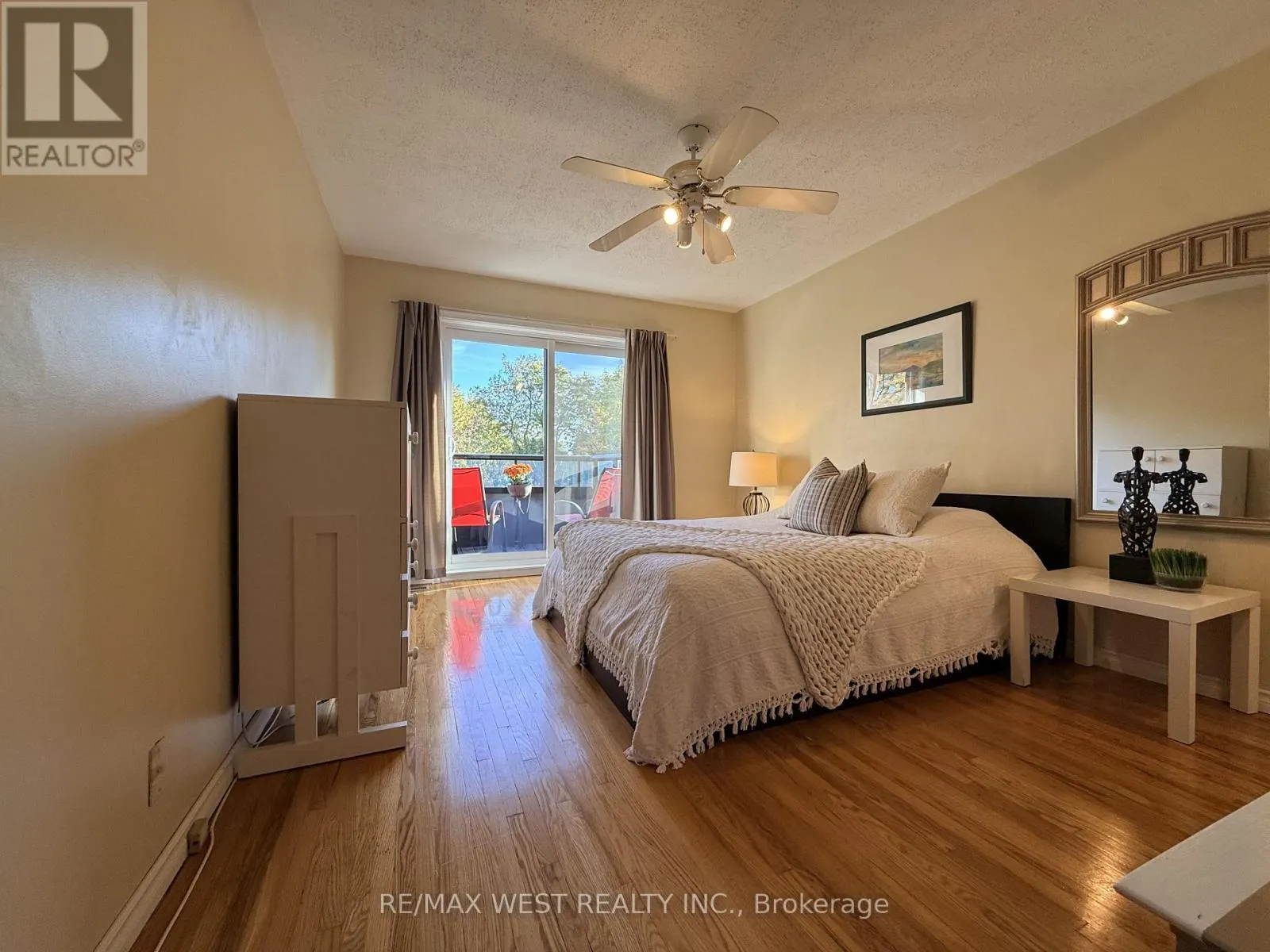 43 - 51 BROADFIELD DRIVE