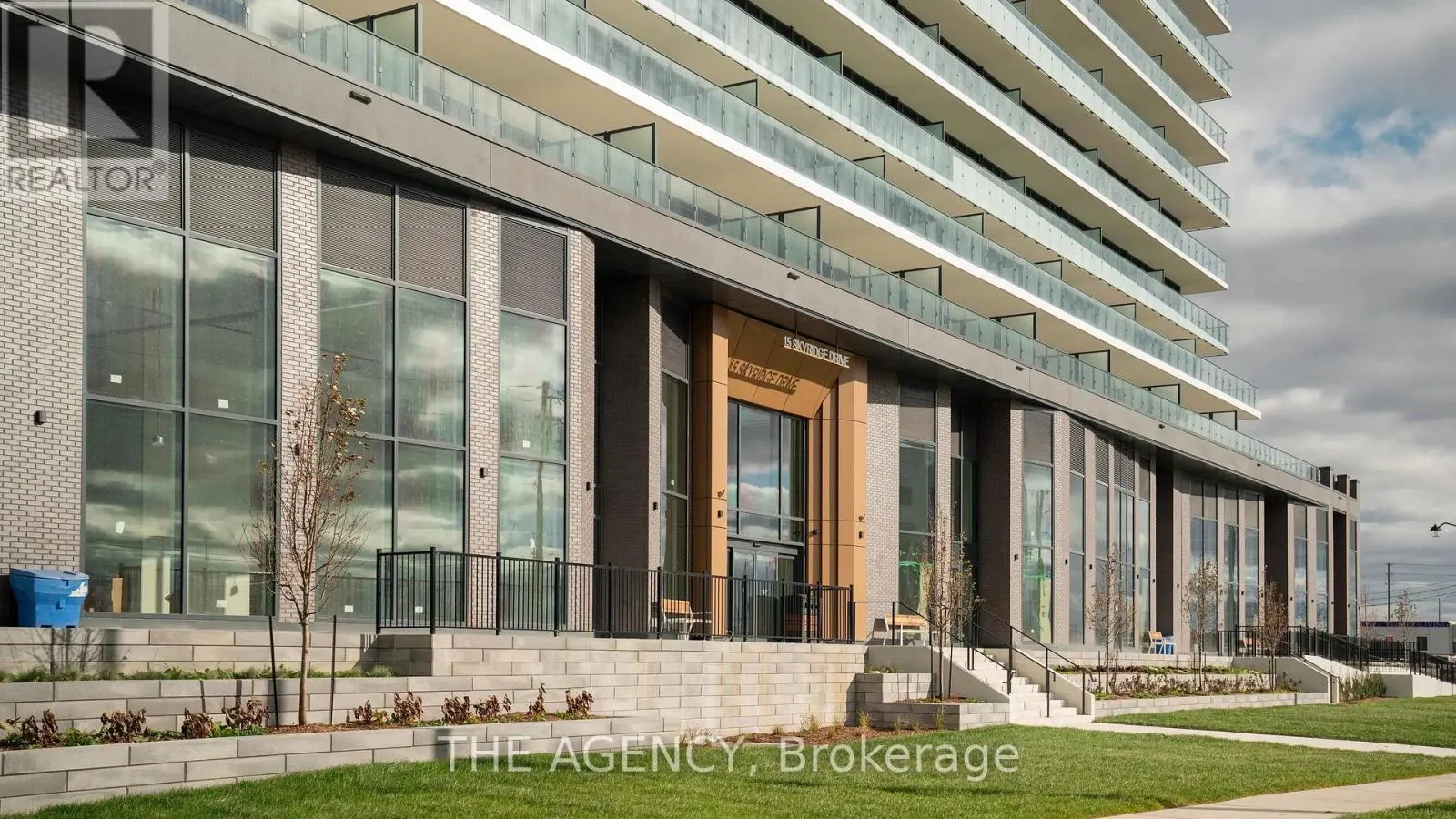 2608 - 15 SKYRIDGE DRIVE