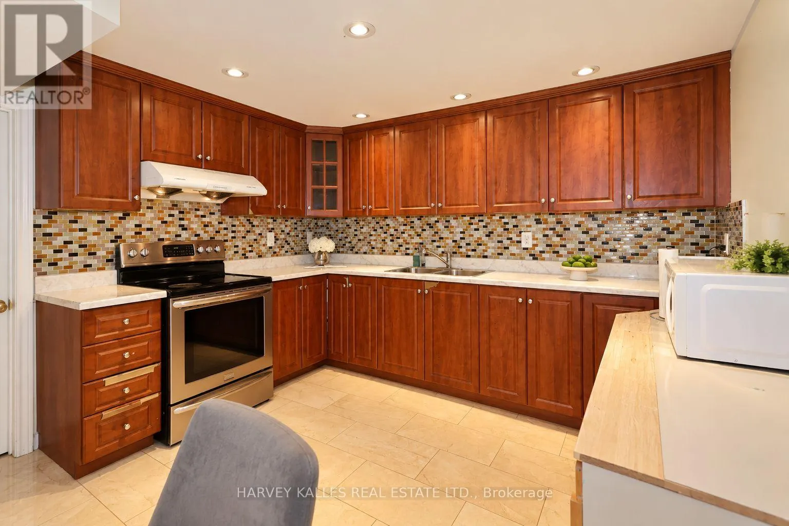 85 LETCHWORTH CRESCENT