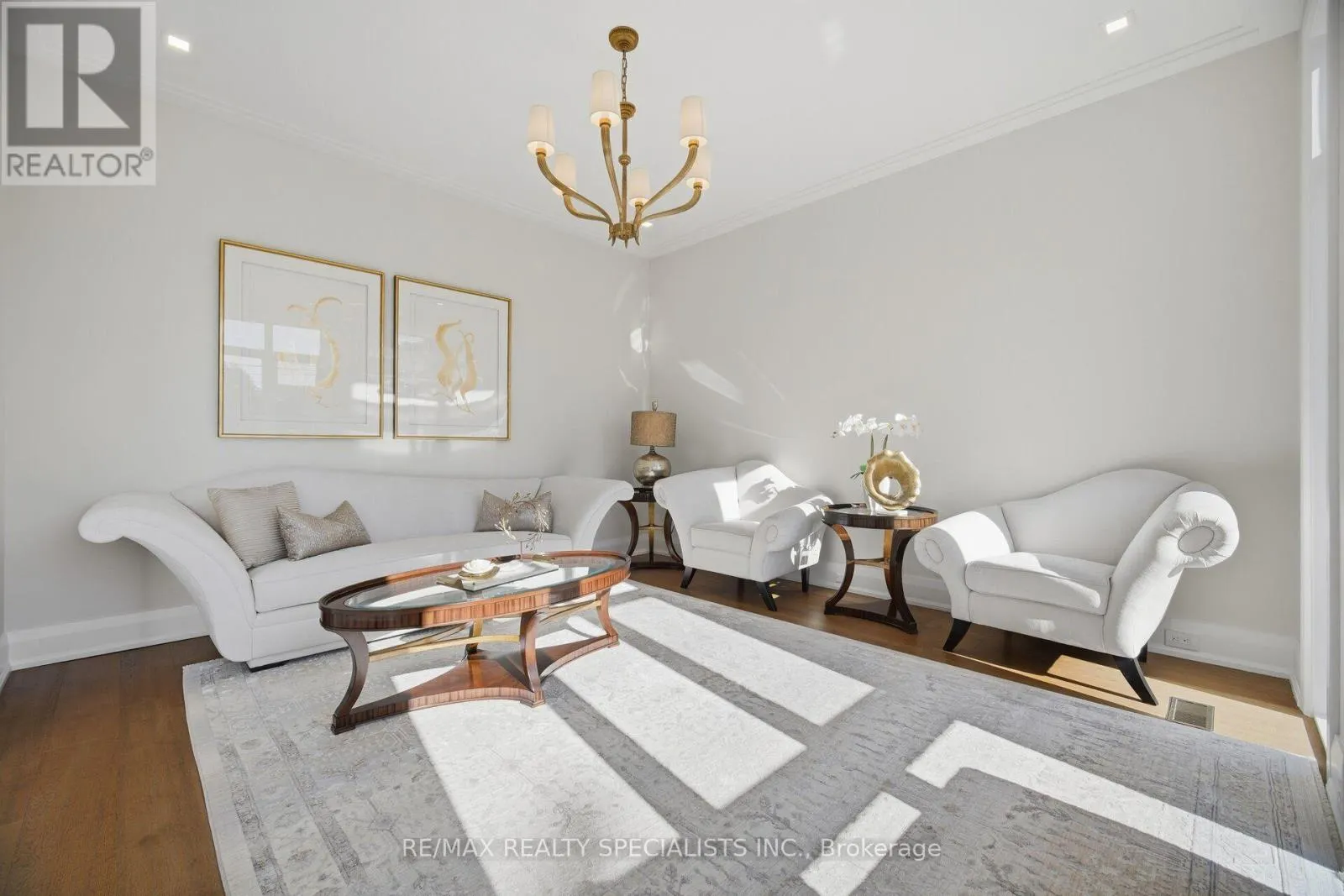 2107 LAKESHORE ROAD W