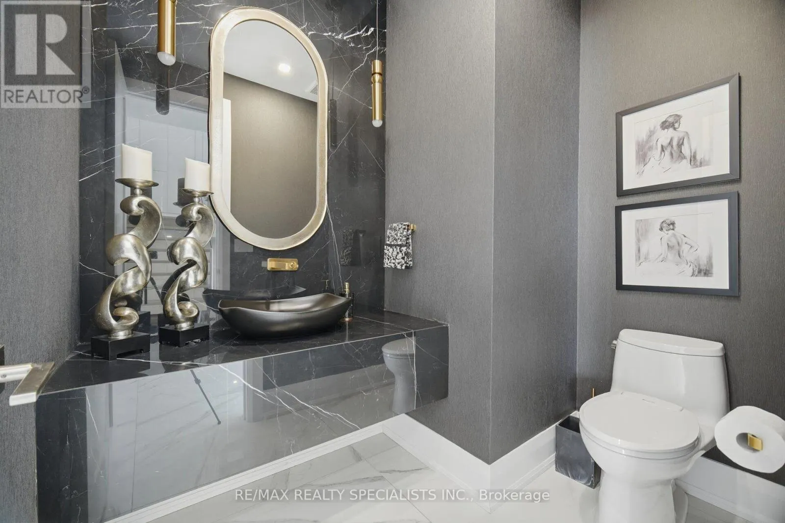 2107 LAKESHORE ROAD W