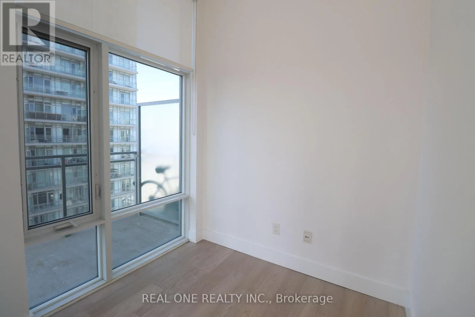 2208 - 365 PRINCE OF WALES DRIVE