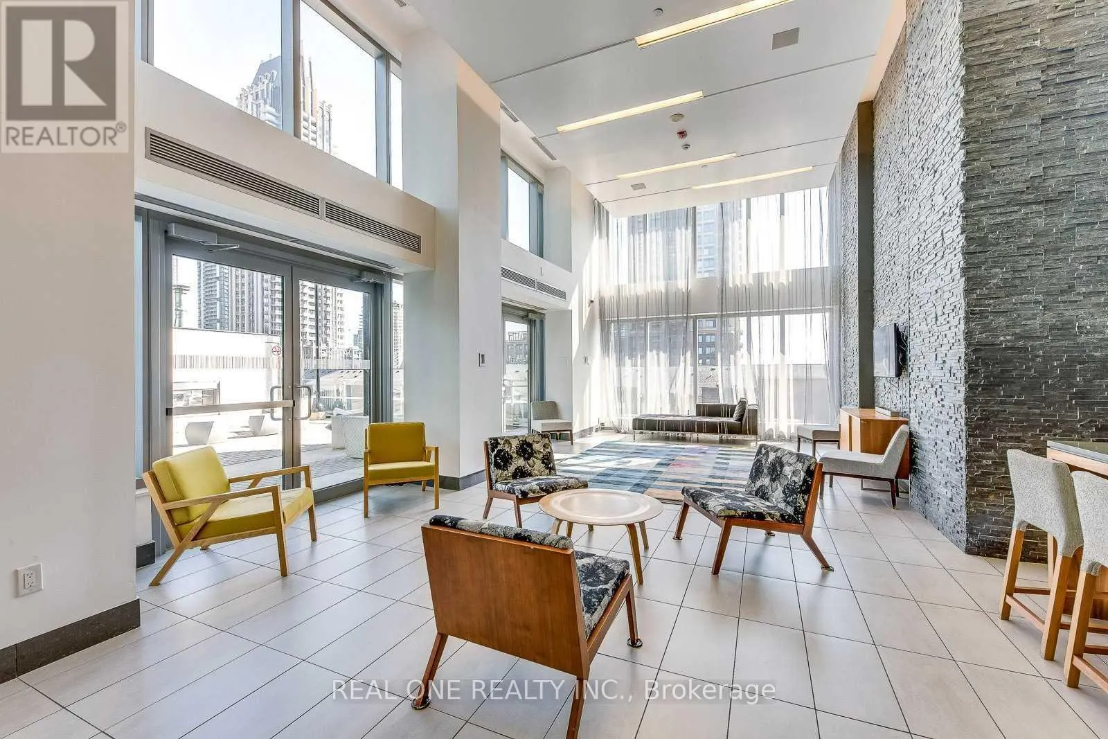 2208 - 365 PRINCE OF WALES DRIVE